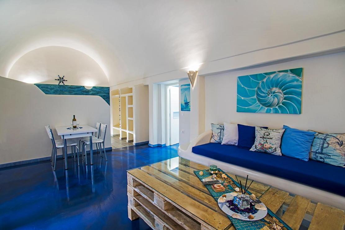 Blue Dream - Santorini Apartment Kamari  Bagian luar foto
