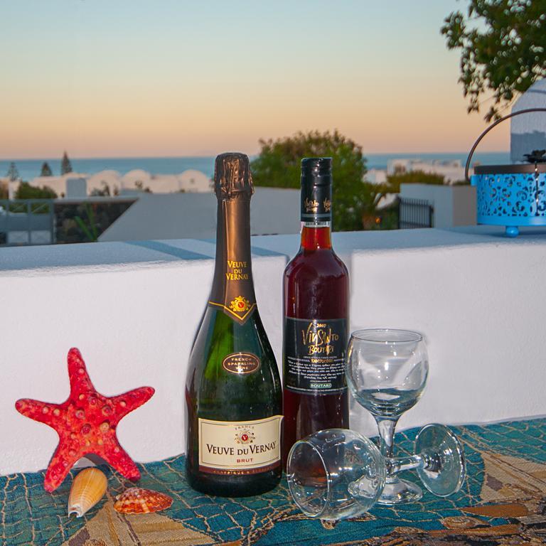 Blue Dream - Santorini Apartment Kamari  Bagian luar foto
